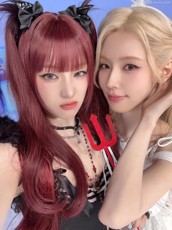 YUQI (Song Yuqi) i-dle (G)I-DLE photo 11 of 554