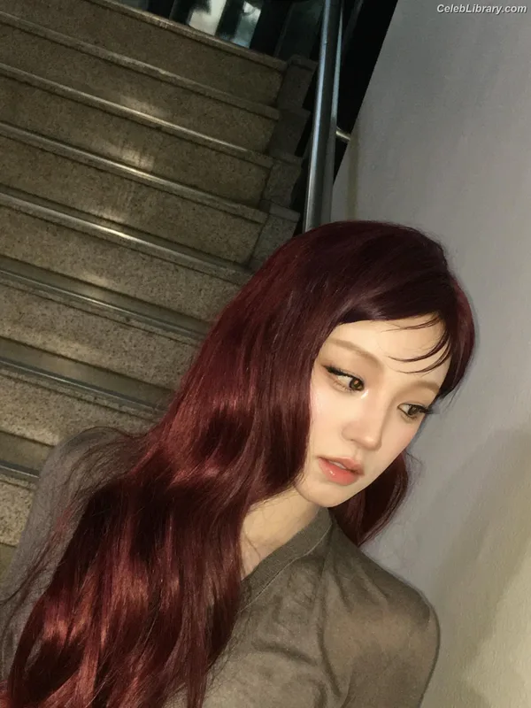 YUQI (Song Yuqi) i-dle (G)I-DLE photo 3 of 554