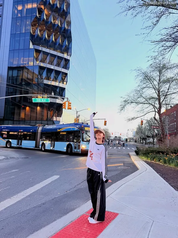 YUQI (Song Yuqi) i-dle (G)I-DLE photo 23 of 554