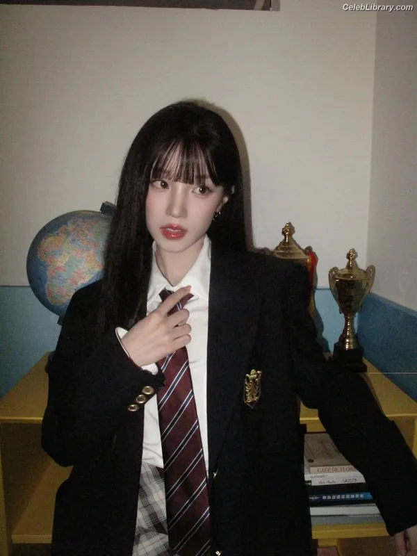 YUQI (Song Yuqi) i-dle (G)I-DLE photo 12 of 554