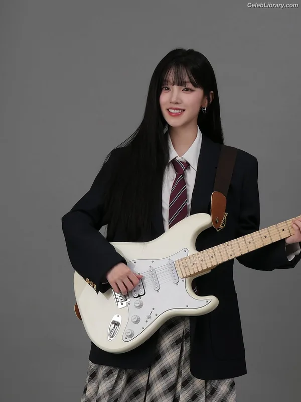 YUQI (Song Yuqi) i-dle (G)I-DLE photo 14 of 554