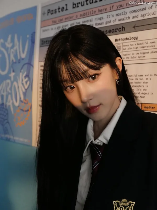 YUQI (Song Yuqi) i-dle (G)I-DLE photo 15 of 554