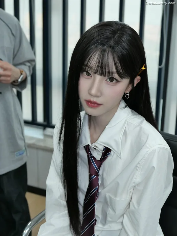 YUQI (Song Yuqi) i-dle (G)I-DLE photo 16 of 554