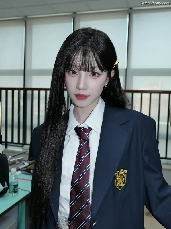 YUQI (Song Yuqi) i-dle (G)I-DLE photo 19 of 554