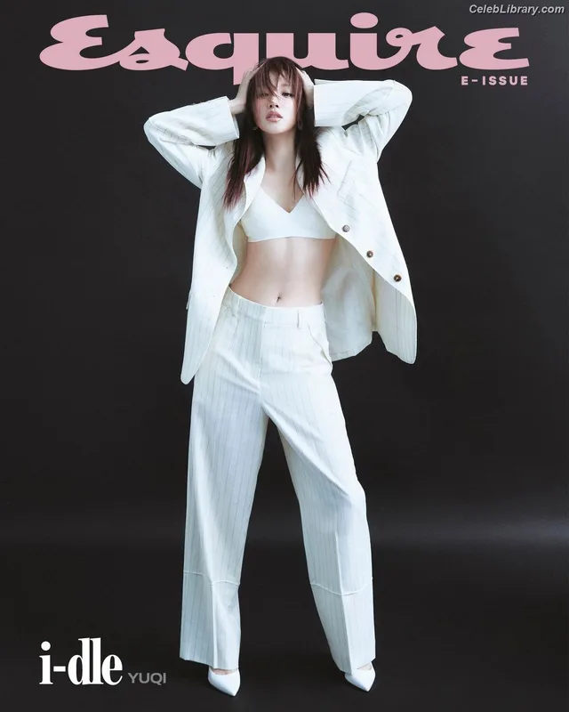 YUQI (Song Yuqi) i-dle (G)I-DLE photo 11 of 554