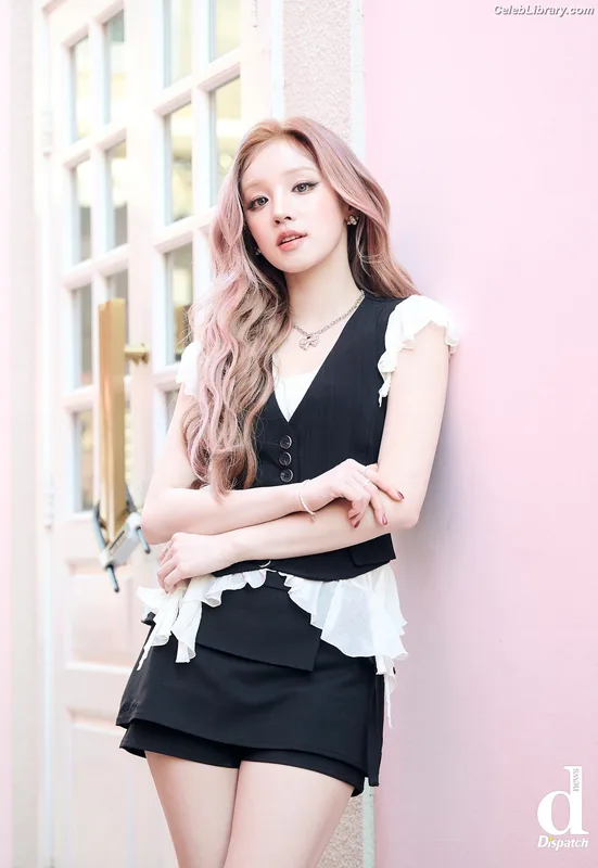 YUQI (Song Yuqi) i-dle (G)I-DLE photo 20 of 554