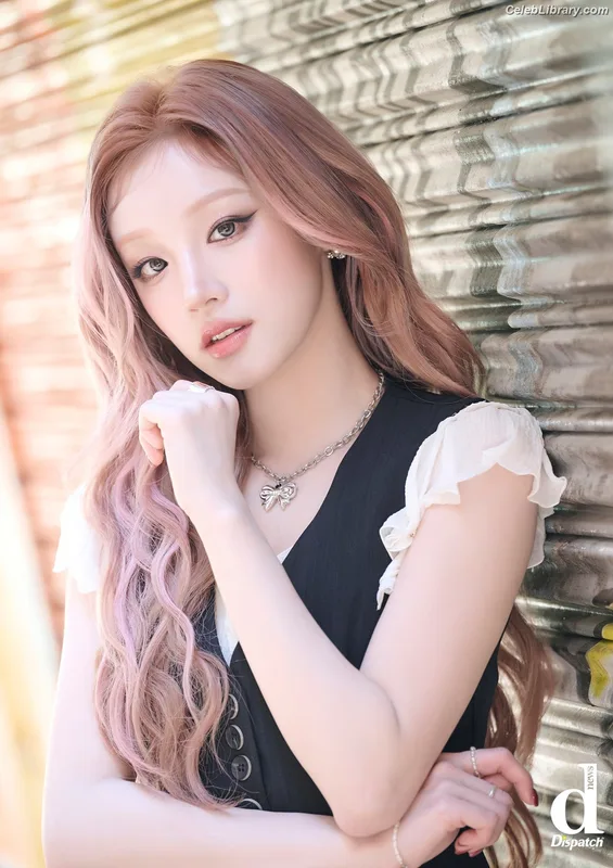 YUQI (Song Yuqi) i-dle (G)I-DLE photo 21 of 554