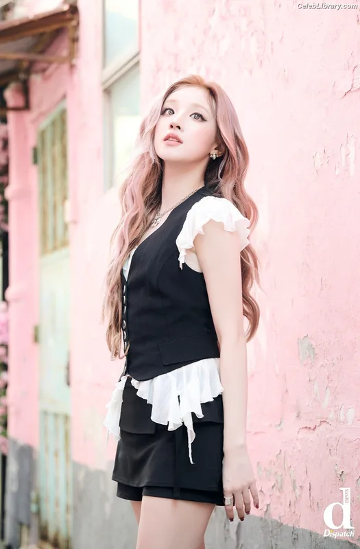 YUQI (Song Yuqi) i-dle (G)I-DLE photo 22 of 554