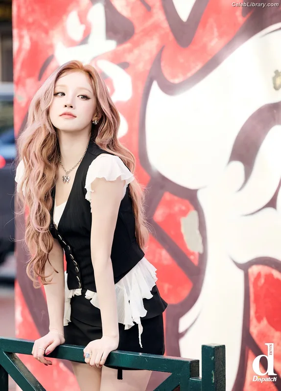 YUQI (Song Yuqi) i-dle (G)I-DLE photo 23 of 554