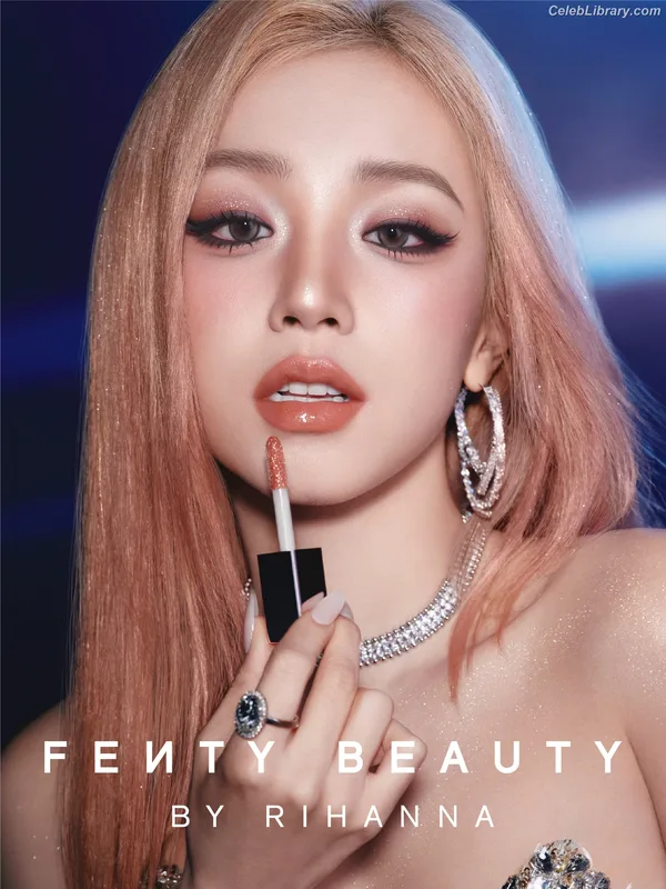 YUQI (Song Yuqi) i-dle (G)I-DLE photo 24 of 554