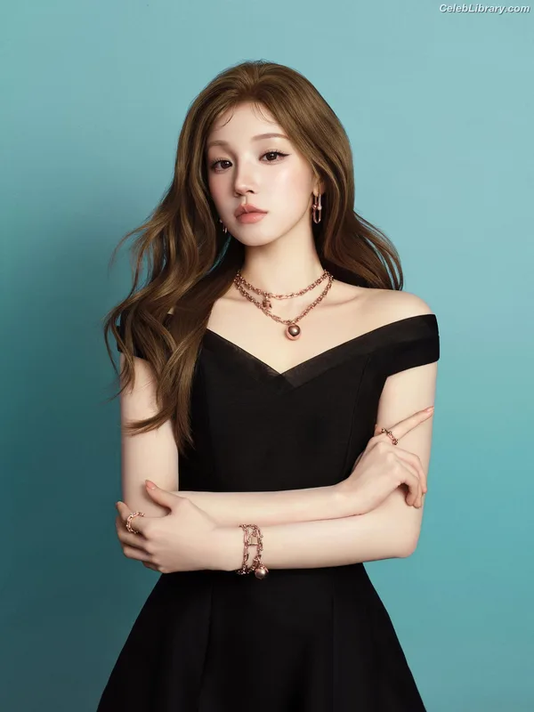YUQI (Song Yuqi) i-dle (G)I-DLE photo 5 of 554