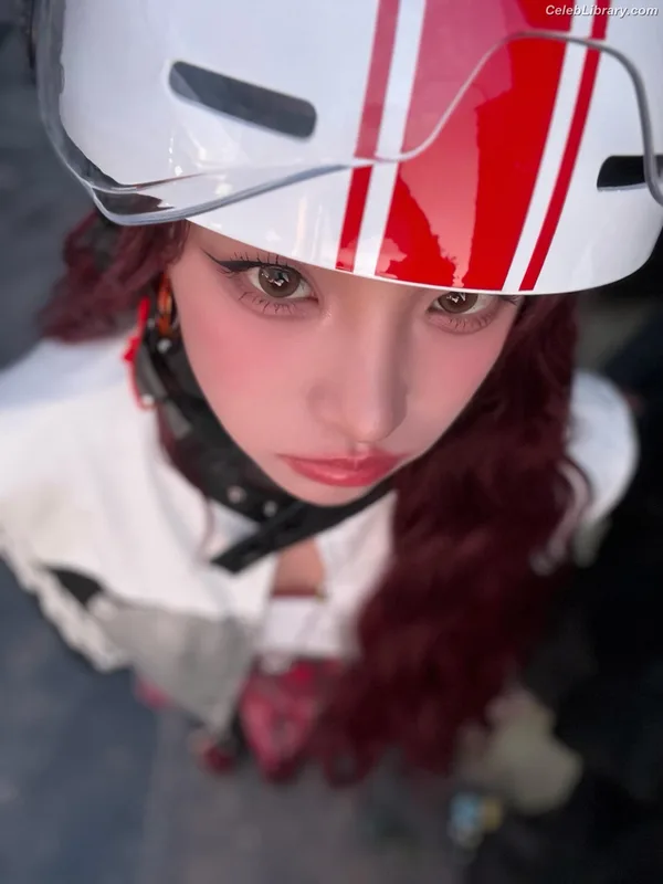 YUQI (Song Yuqi) i-dle (G)I-DLE photo 14 of 554