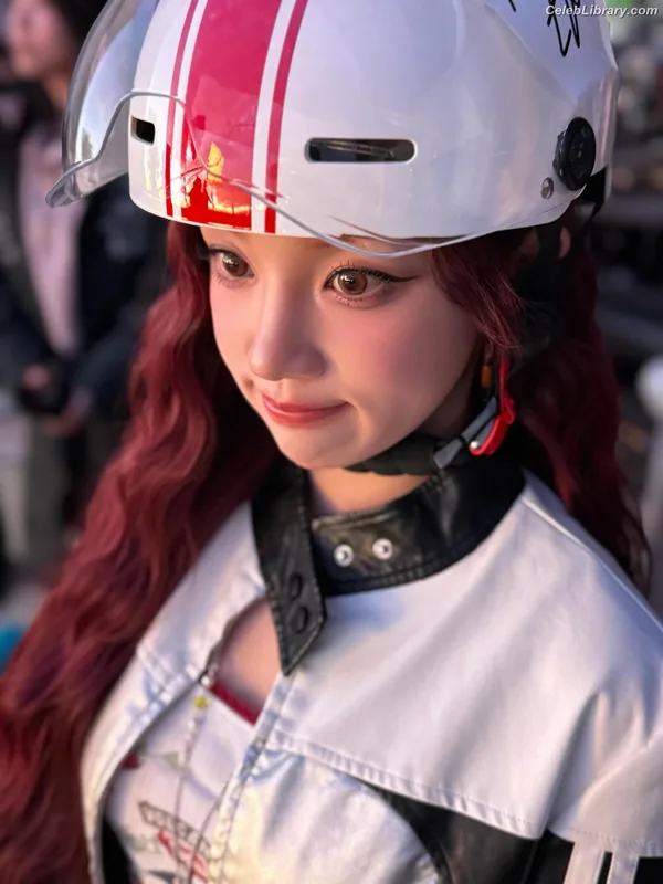 YUQI (Song Yuqi) i-dle (G)I-DLE photo 18 of 554