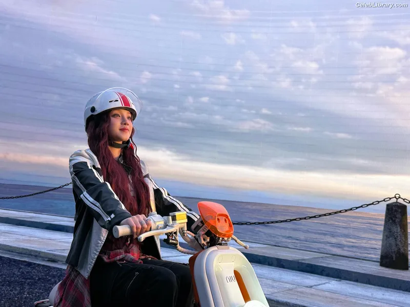 YUQI (Song Yuqi) i-dle (G)I-DLE photo 20 of 554
