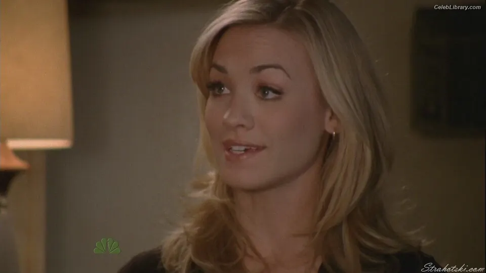 Yvonne Strahovski photo 22 of 410