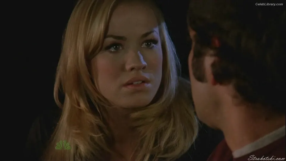 Yvonne Strahovski photo 1 of 410