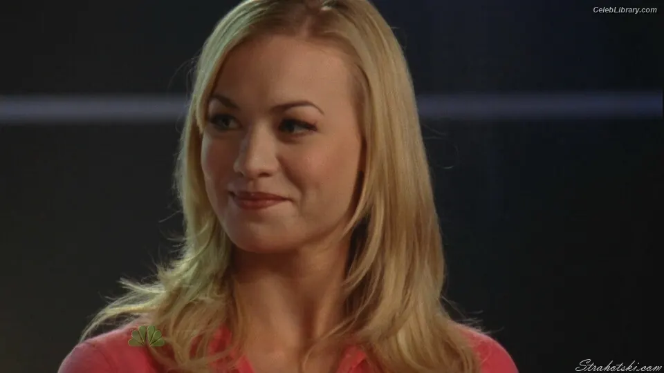 Yvonne Strahovski photo 2 of 410