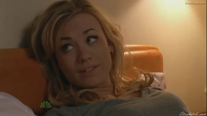 Yvonne Strahovski photo 22 of 408