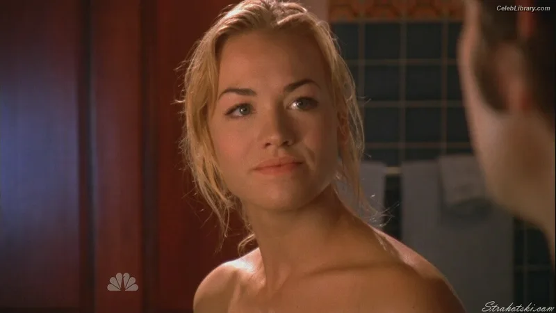 Yvonne Strahovski photo 10 of 408