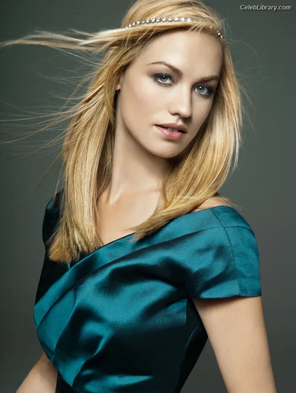 Yvonne Strahovski photo 16 of 408