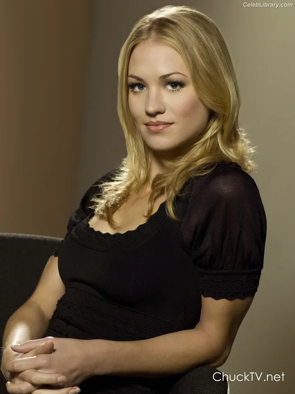 Yvonne Strahovski photo 8 of 408