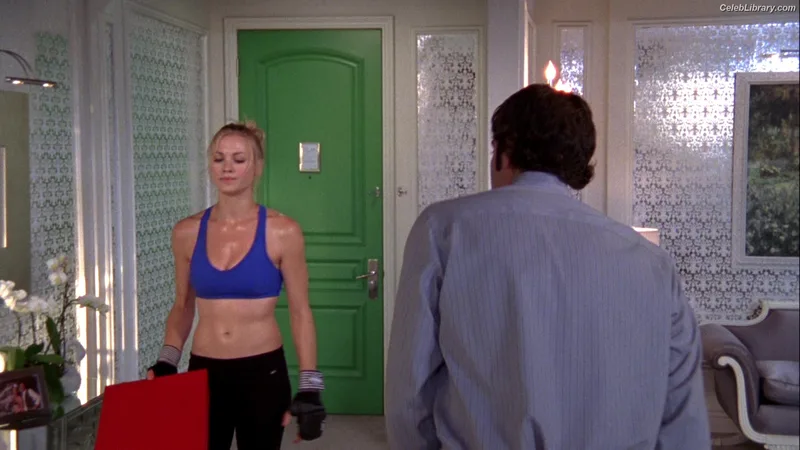 Yvonne Strahovski photo 7 of 408