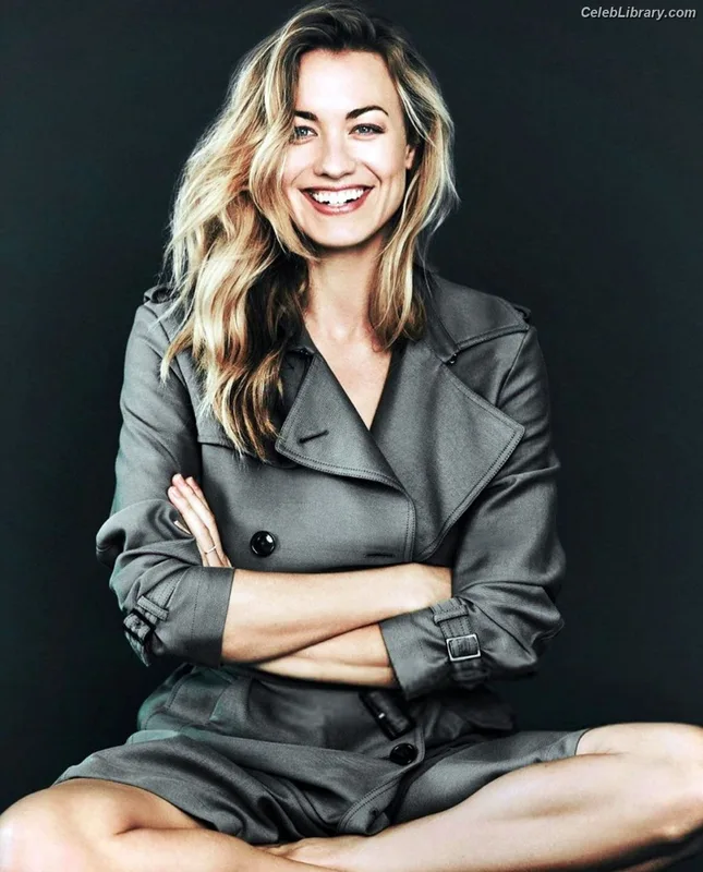 Yvonne Strahovski photo 5 of 408