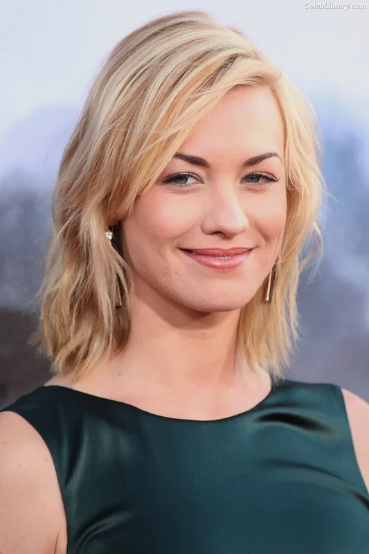 Yvonne Strahovski photo 1 of 408