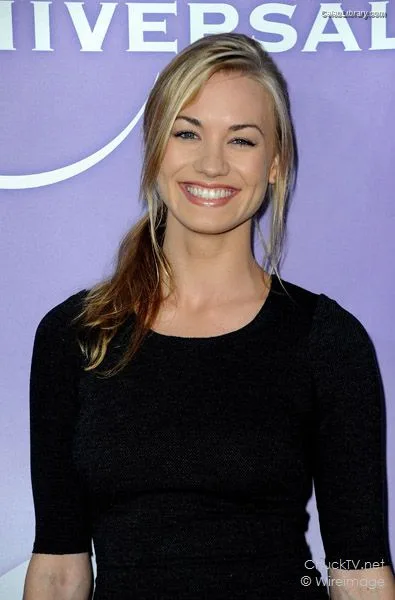 Yvonne Strahovski photo 21 of 408