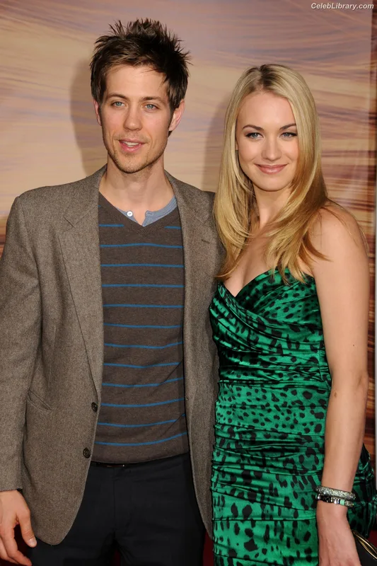 Yvonne Strahovski photo 20 of 408