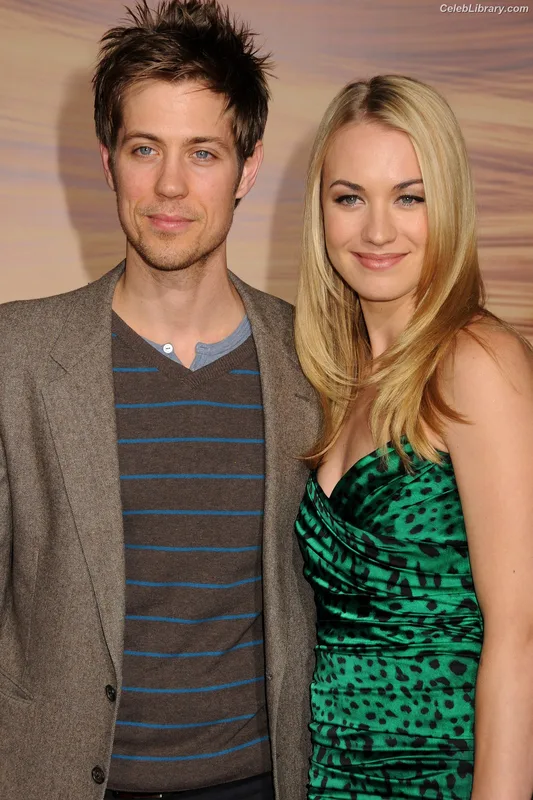 Yvonne Strahovski photo 22 of 408