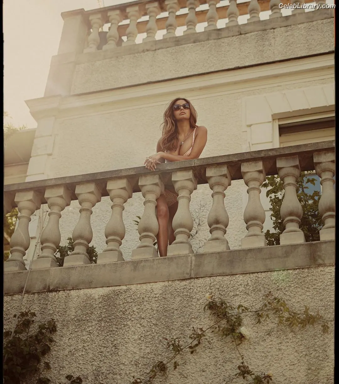 Zahia Dehar photo 8 of 303