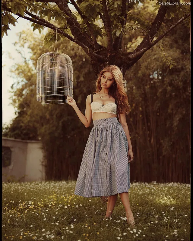 Zahia Dehar photo 19 of 303