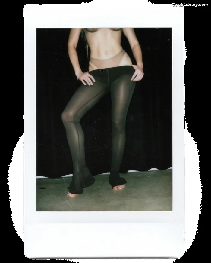 Zara Larsson photo 9 of 1005