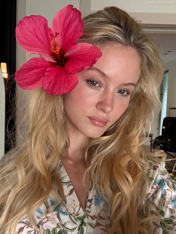 Zara Larsson photo 15 of 1006