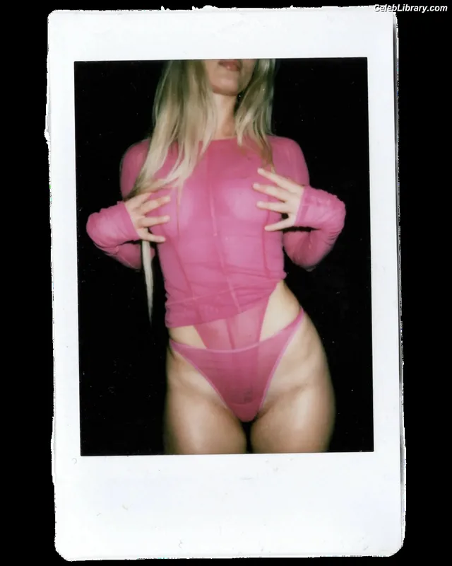 Zara Larsson photo 13 of 1006
