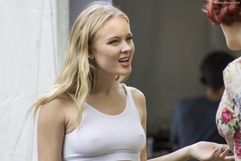 Zara Larsson photo 5 of 1006