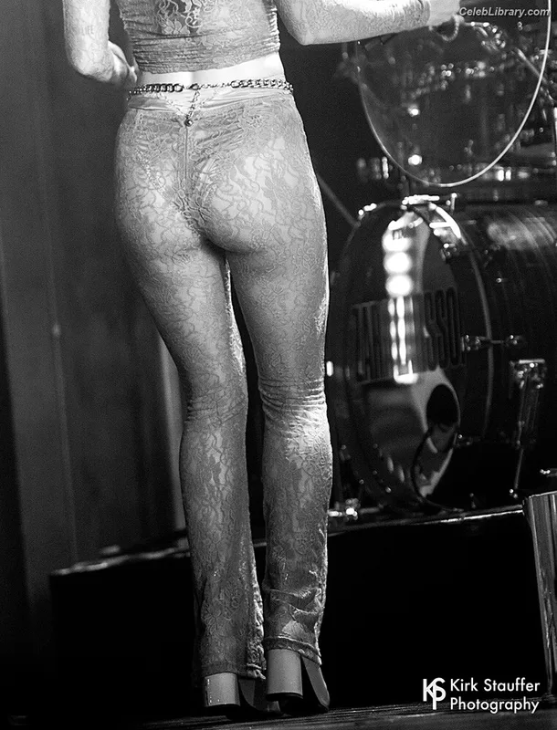 Zara Larsson photo 8 of 1006