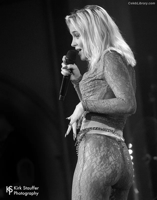 Zara Larsson photo 10 of 1006