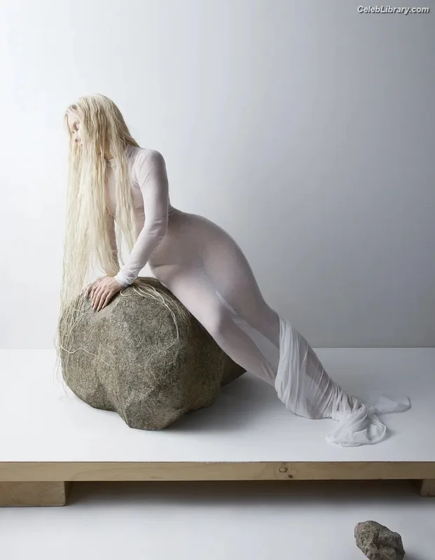 Zara Larsson photo 13 of 1006