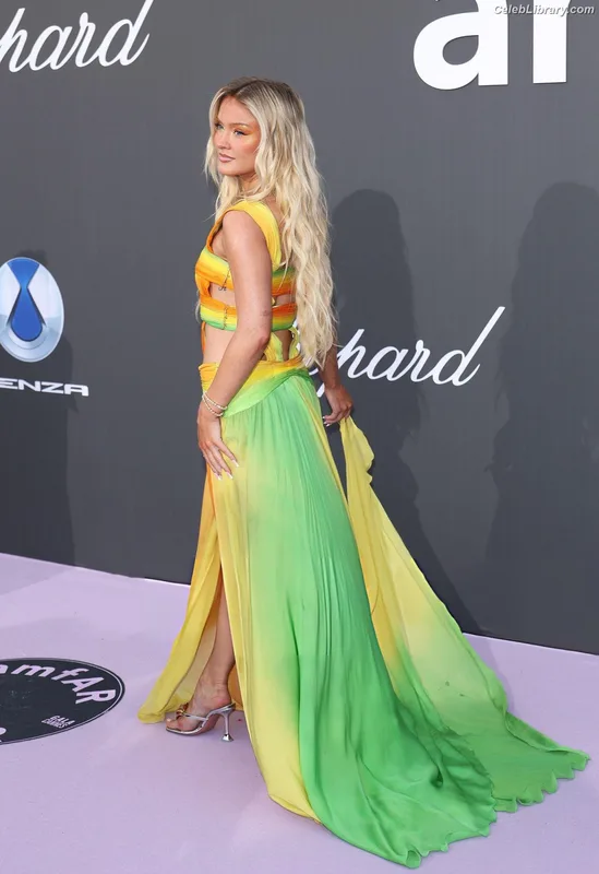 Zara Larsson photo 22 of 1006