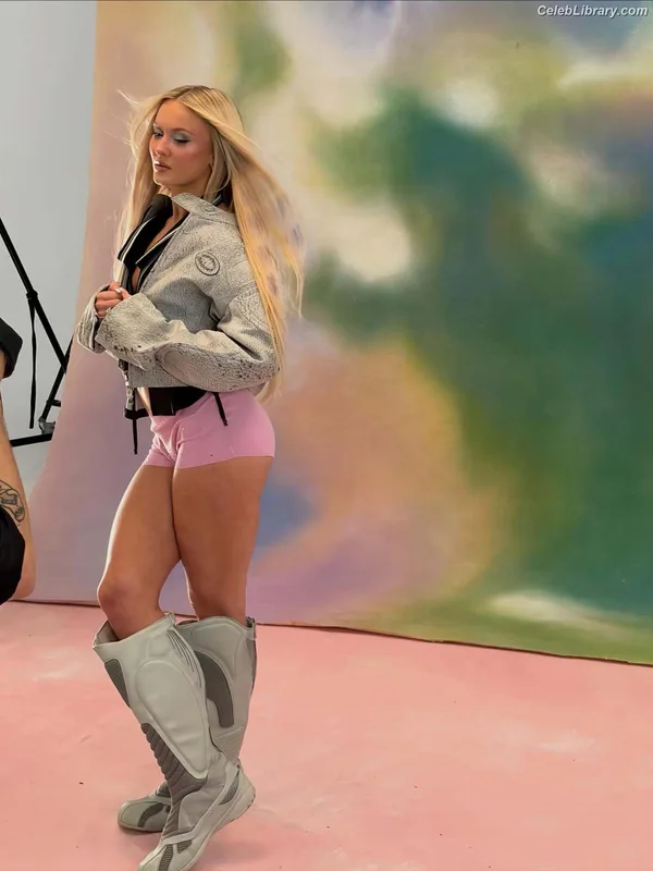 Zara Larsson photo 8 of 1006