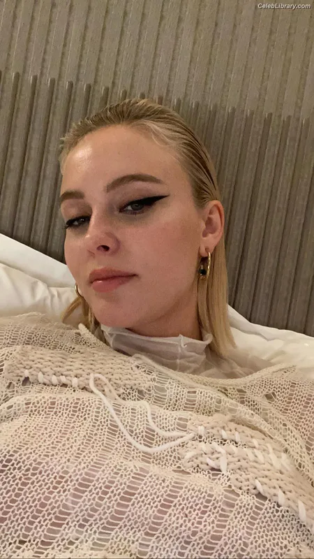Zara Larsson photo 15 of 1006