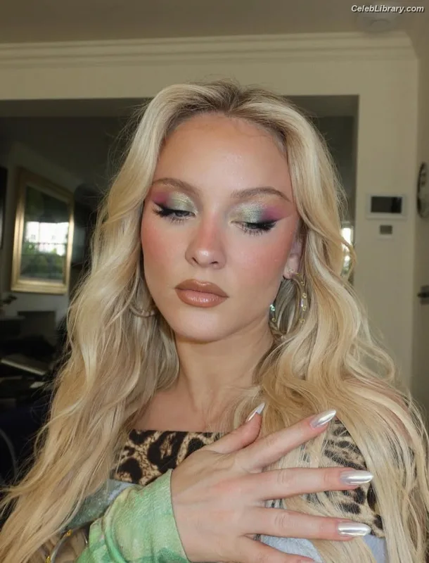 Zara Larsson photo 20 of 1006