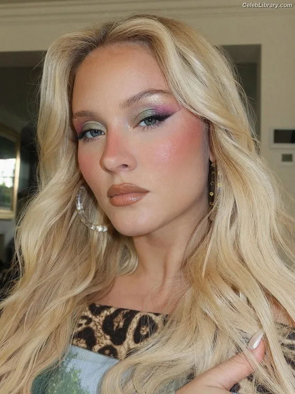 Zara Larsson photo 21 of 1006