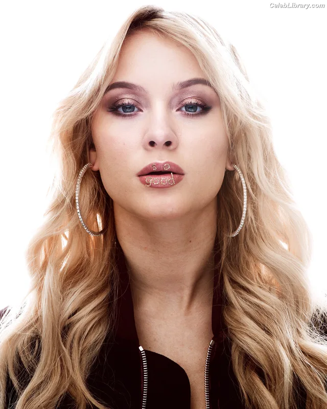 Zara Larsson photo 8 of 1006