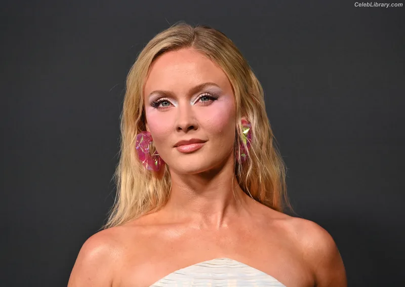 Zara Larsson photo 8 of 1006