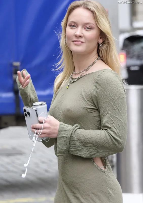 Zara Larsson photo 5 of 1006