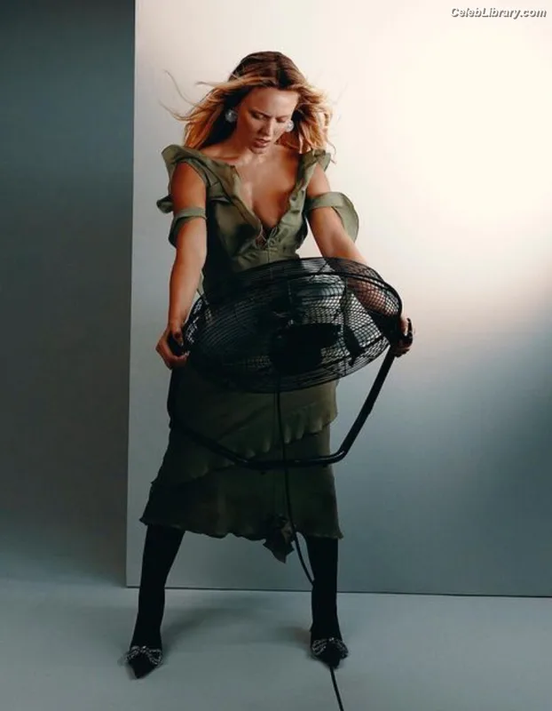 Zara Larsson photo 20 of 1006