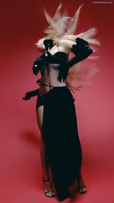 Zara Larsson photo 21 of 1006